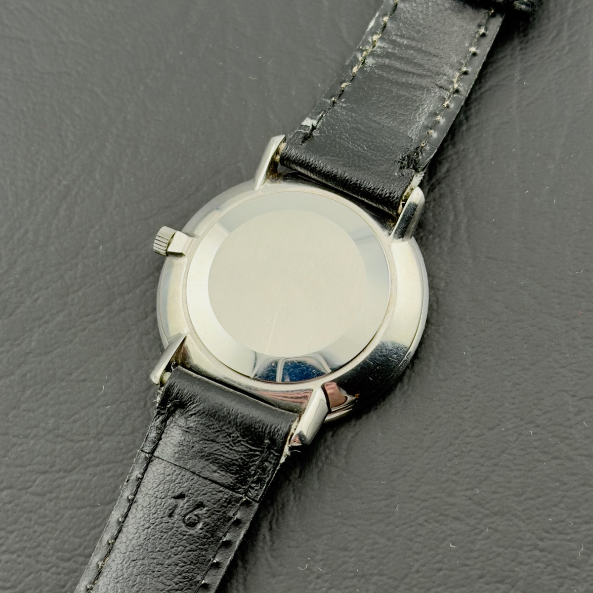 1970s Omega De Ville Round - White Roman Numeral Dial - Stainless