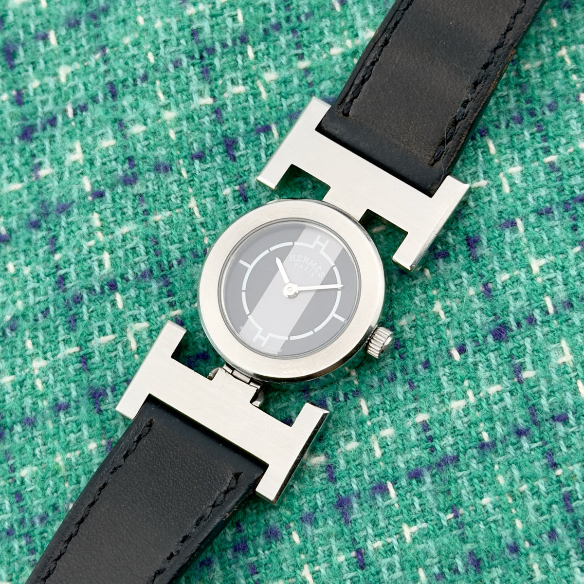 Hermes Paprika PA1.210 - Quartz - Black Dial - Original Papers - Ladies Watch