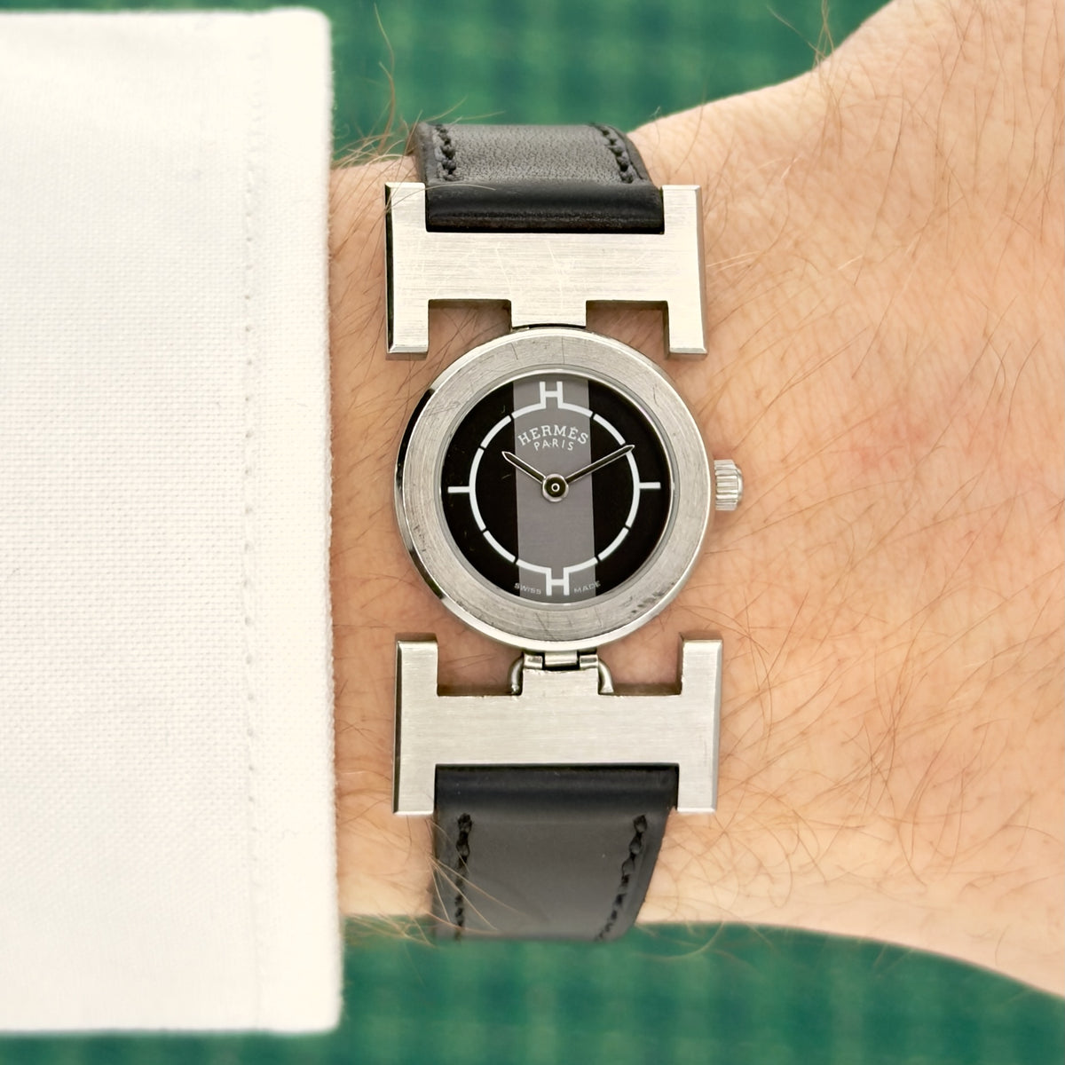 Hermes Paprika PA1.210 - Quartz - Black Dial - Original Papers - Ladies Watch