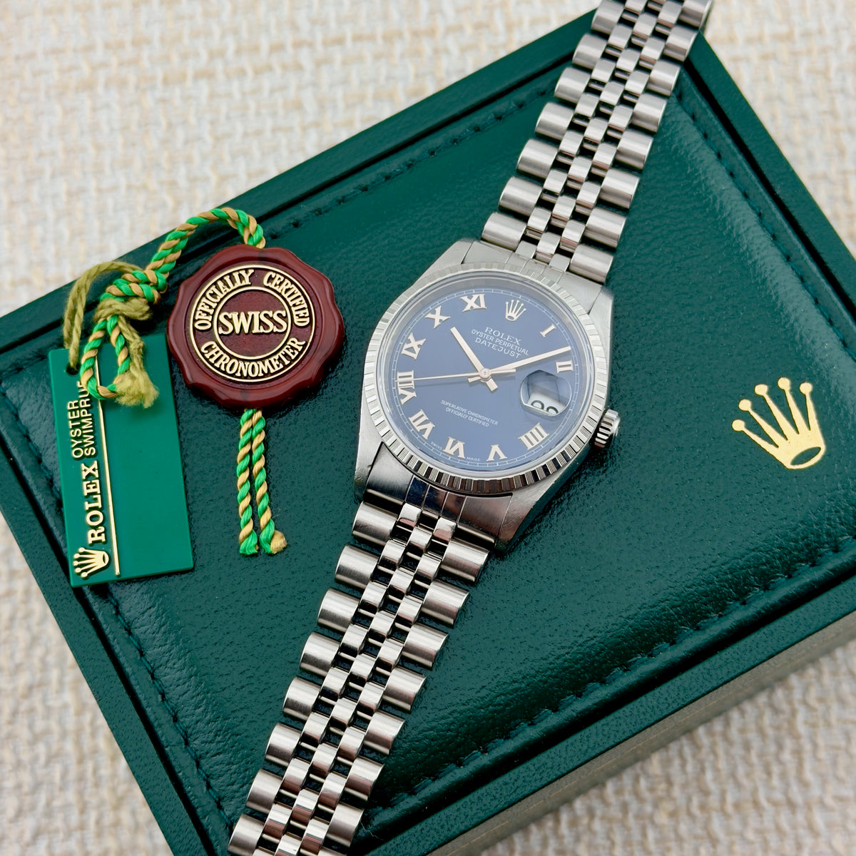 Rolex Datejust - Blue Roman Dial - Jubilee - 36mm - Ref 16220 - Box & Papers