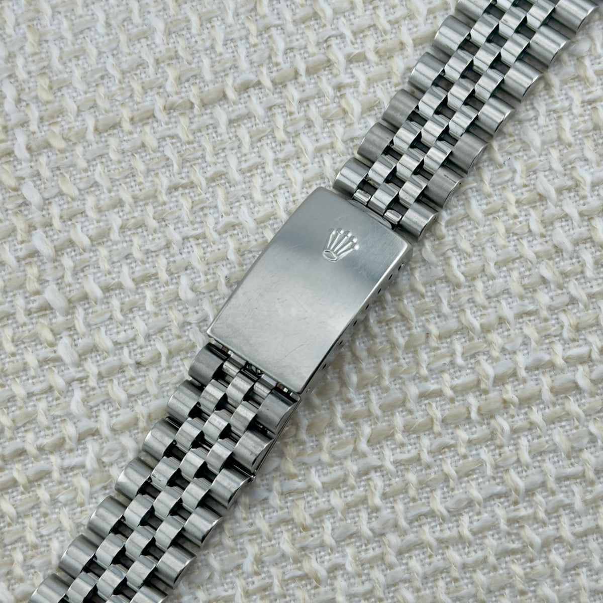 Rolex Datejust - Blue Roman Dial - Jubilee - 36mm - Ref 16220 - Box & Papers