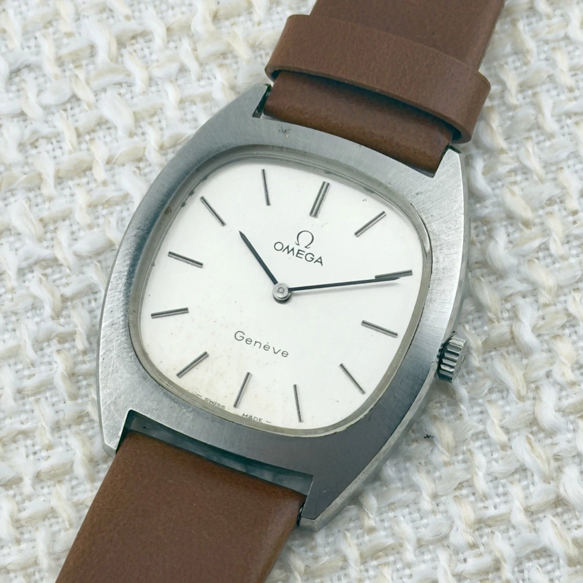 Vintage 1970’s Omega Geneve Tonneau - Manual - Ref. 111.0123