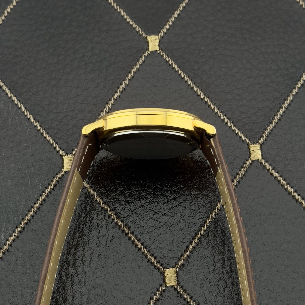 Vintage 1978 Omega Constellation - Gold Dial Quartz - Ref. 191.032