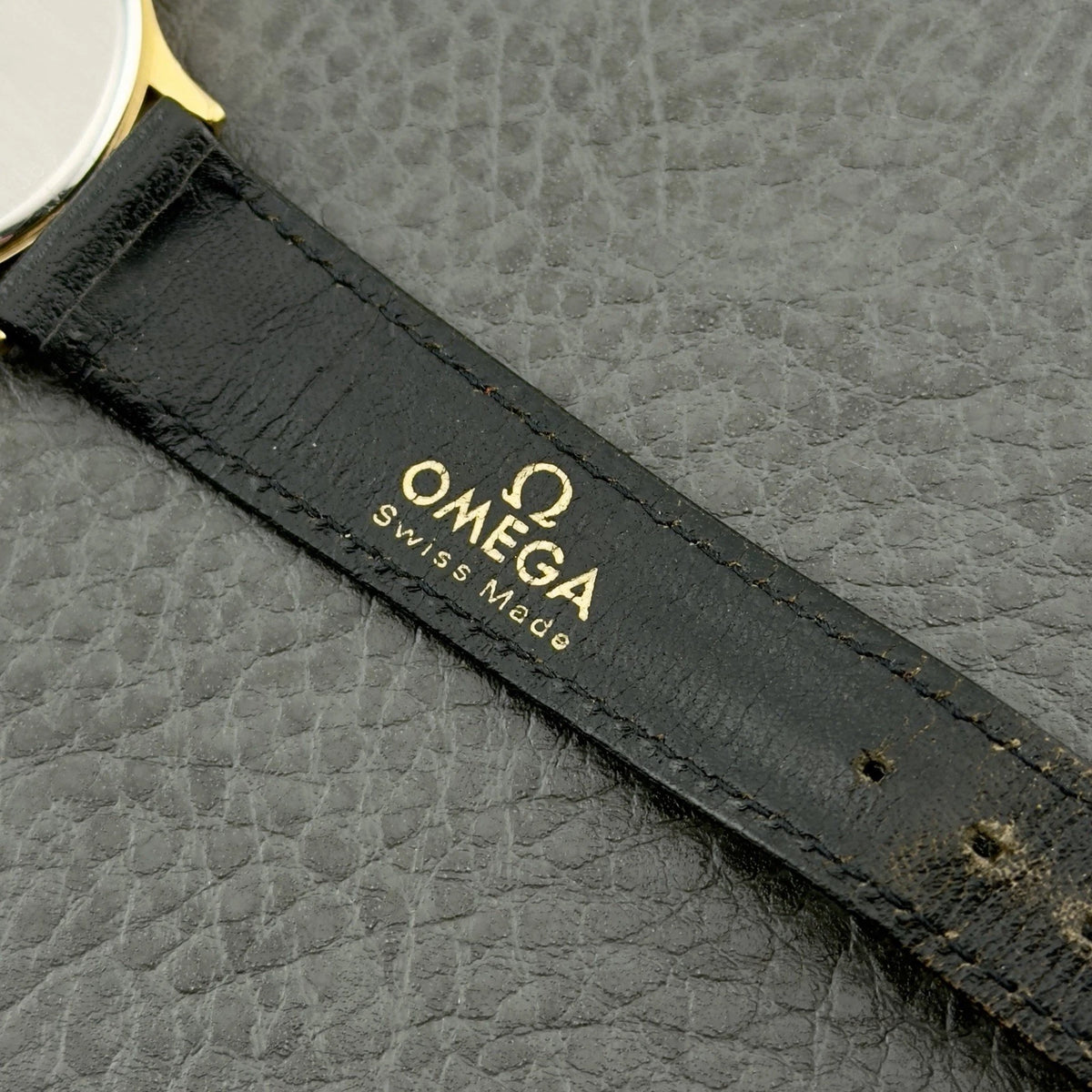 Vintage 1980 Omega De Ville Quartz - Gold Dial - Ref 191.0130